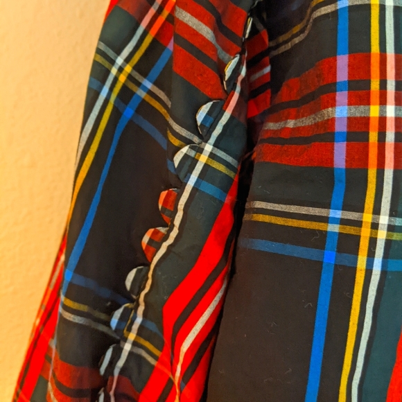 Scalloped tie-neck in Stewart Tartan - Picture 3 of 10